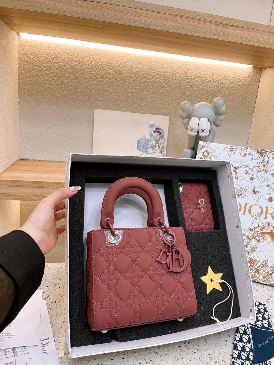 Premium Quilted Cannage Handbag — With Gift Box Set