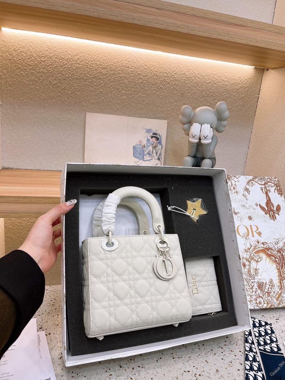 Premium Quilted Cannage Handbag — With Gift Box Set